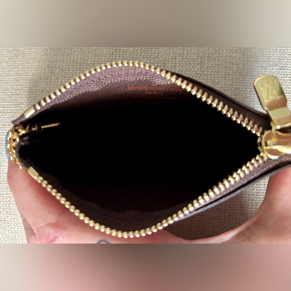 Never Used Louis Vuitton Key Pouch - Picture 5 of 6
